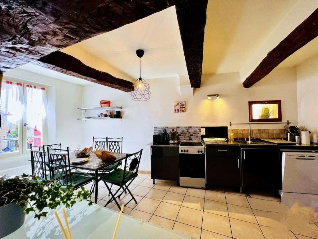 La Terrasse D'Olea, Au Coeur Du Village Бюи-ле-Баронь Экстерьер фото