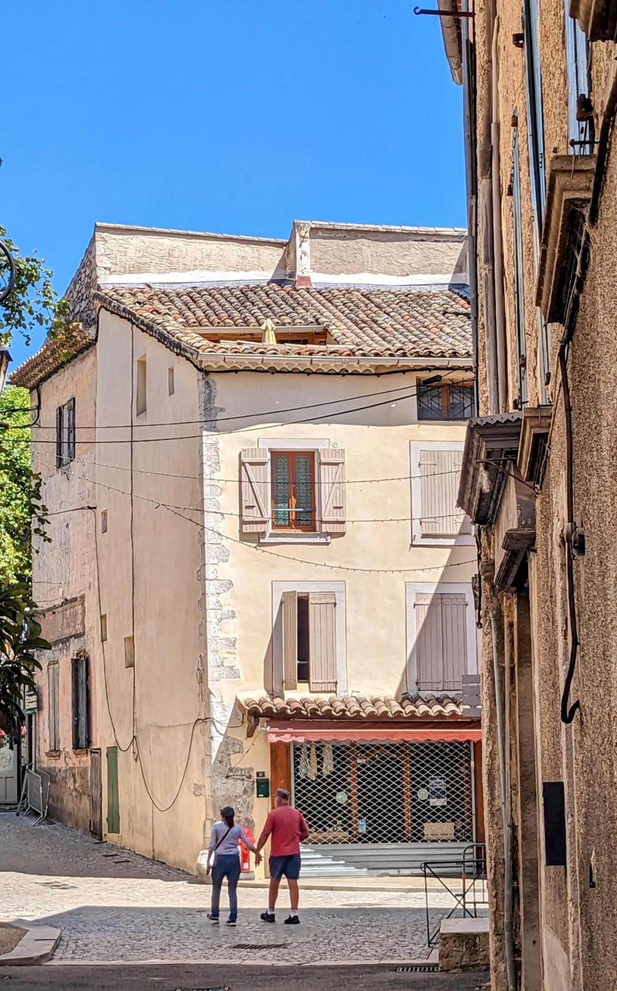 La Terrasse D'Olea, Au Coeur Du Village Бюи-ле-Баронь Экстерьер фото